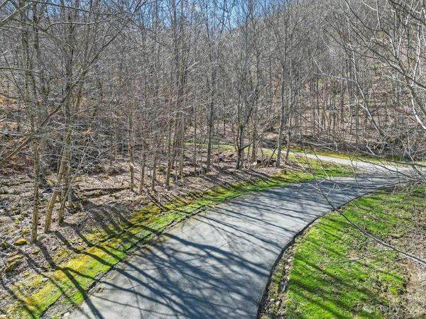 16 Chestnut Village Lane, Mars Hill, NC 28754