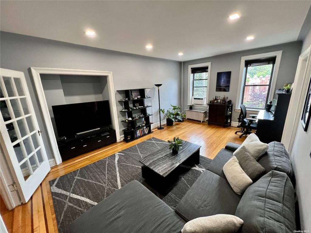 160-15 Powells Cove Boulevard, Unit A103, Beechhurst, NY 11357 Main Photo