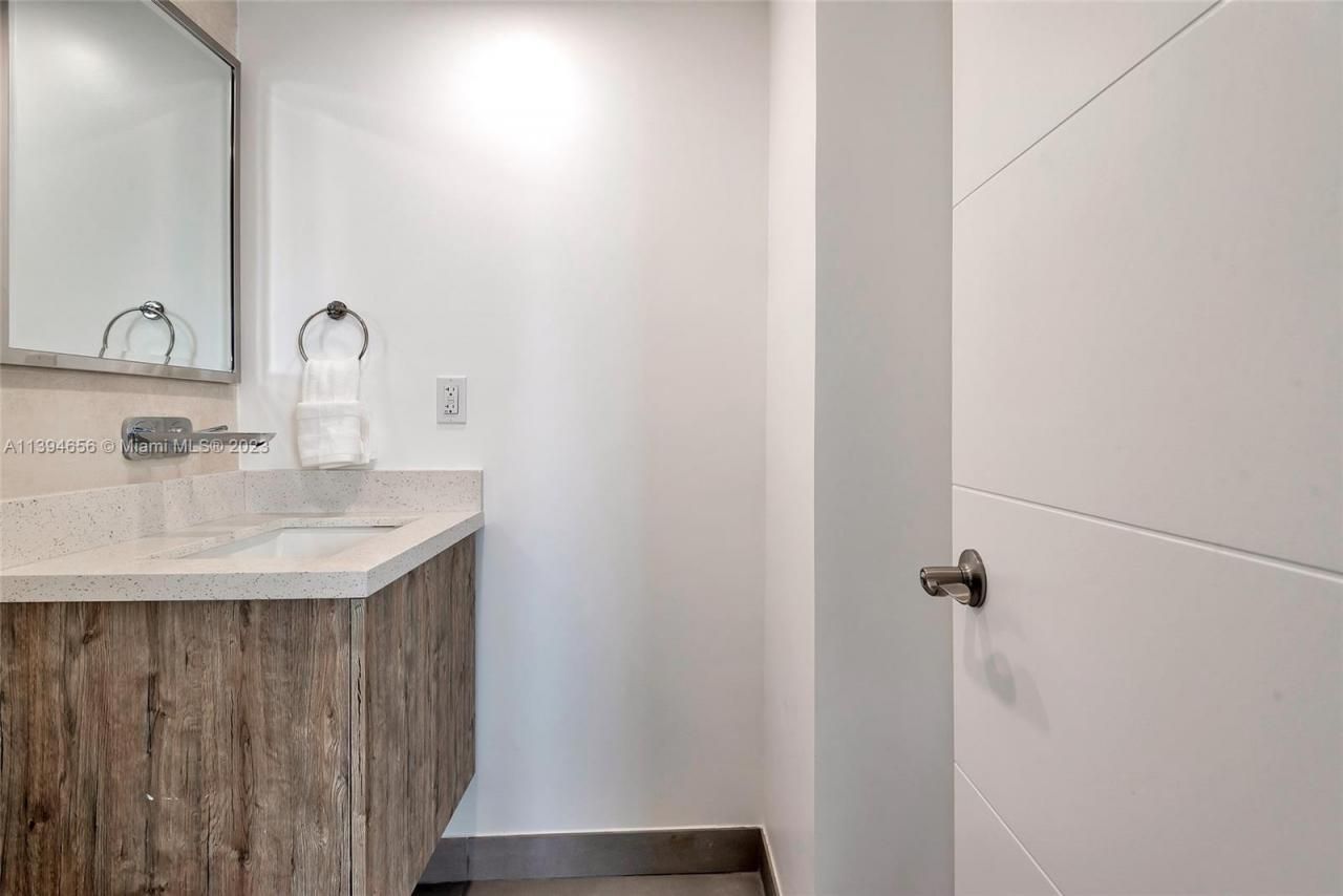 4001 S Ocean Dr, Unit 14H, Hollywood, FL 33019 Photo