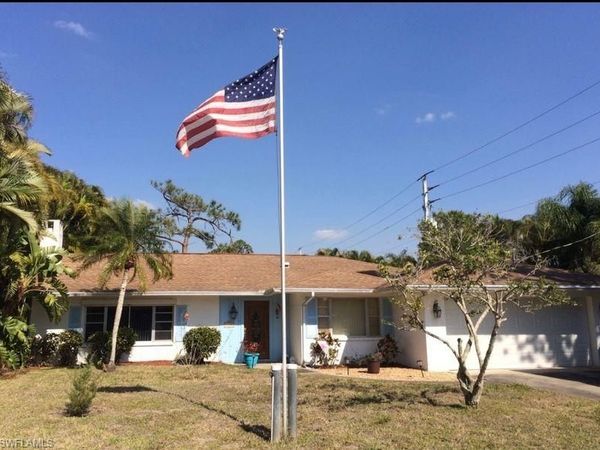 4688 Pembrooke LN, BONITA SPRINGS, FL 34134