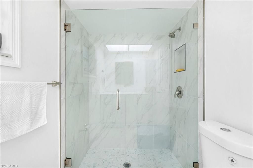 4688 Pembrooke Ln, Bonita Springs, FL 34134 Photo