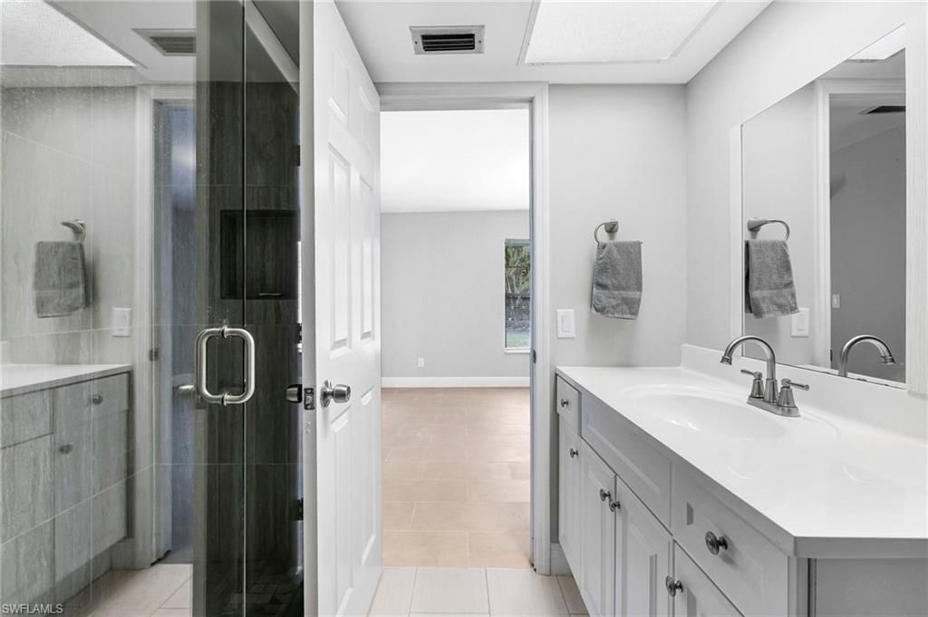 4688 Pembrooke Ln, Bonita Springs, FL 34134 Photo