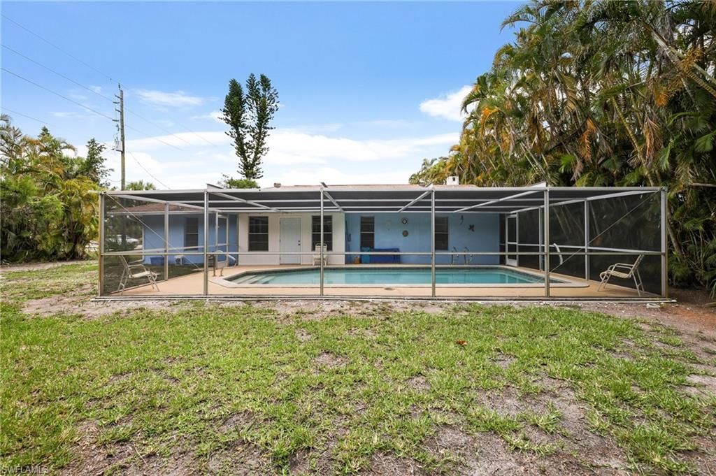 4688 Pembrooke Ln, Bonita Springs, FL 34134 Photo