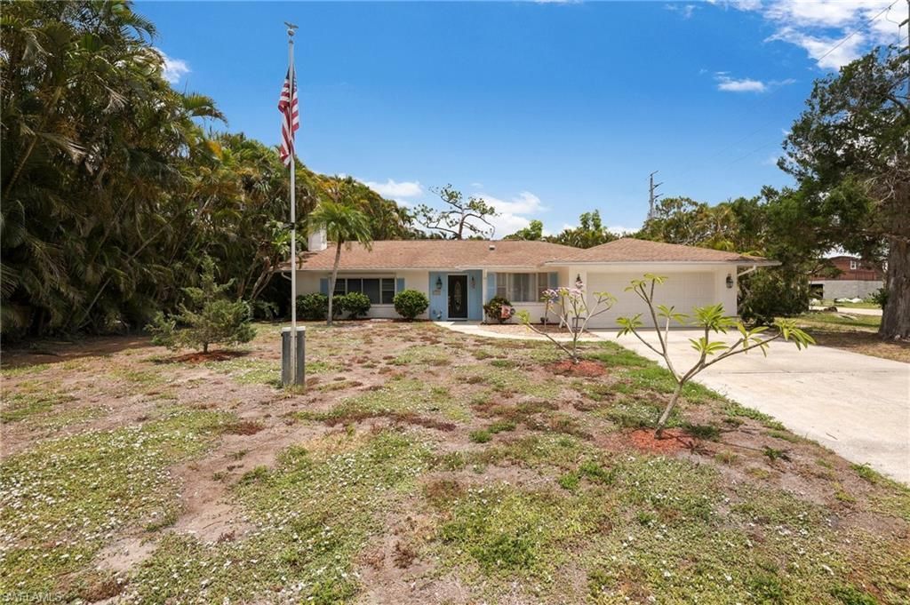 4688 Pembrooke Ln, Bonita Springs, FL 34134 Photo