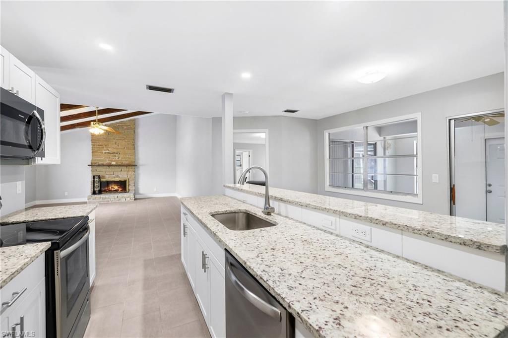 4688 Pembrooke Ln, Bonita Springs, FL 34134 Photo