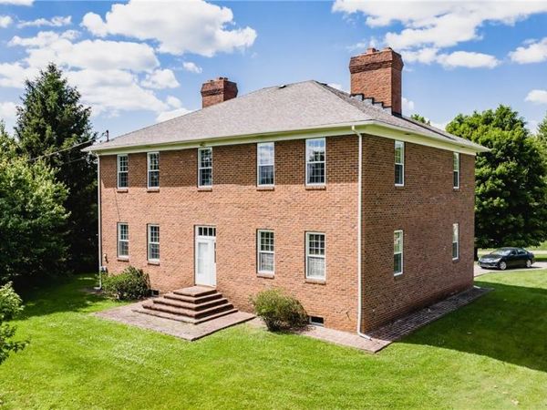 4 South Heights, Parkersburg, WV 26101