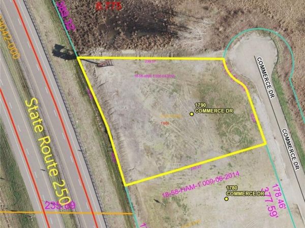 1790 Commerce Drive, Uhrichsville, OH 44683