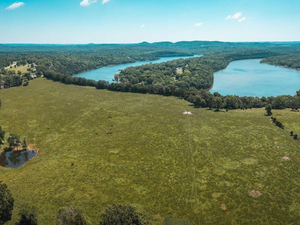 000 Farm Road 2265, Golden, MO 65658