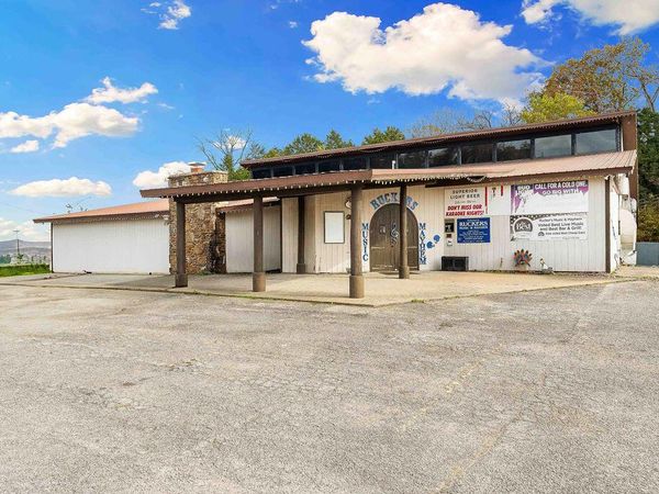 76 Wright Hill, Pineville, MO 64856