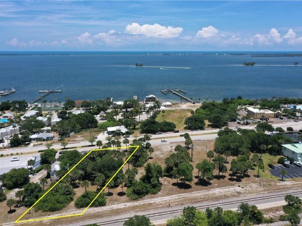 1531 US Highway 1, Sebastian, FL 32958