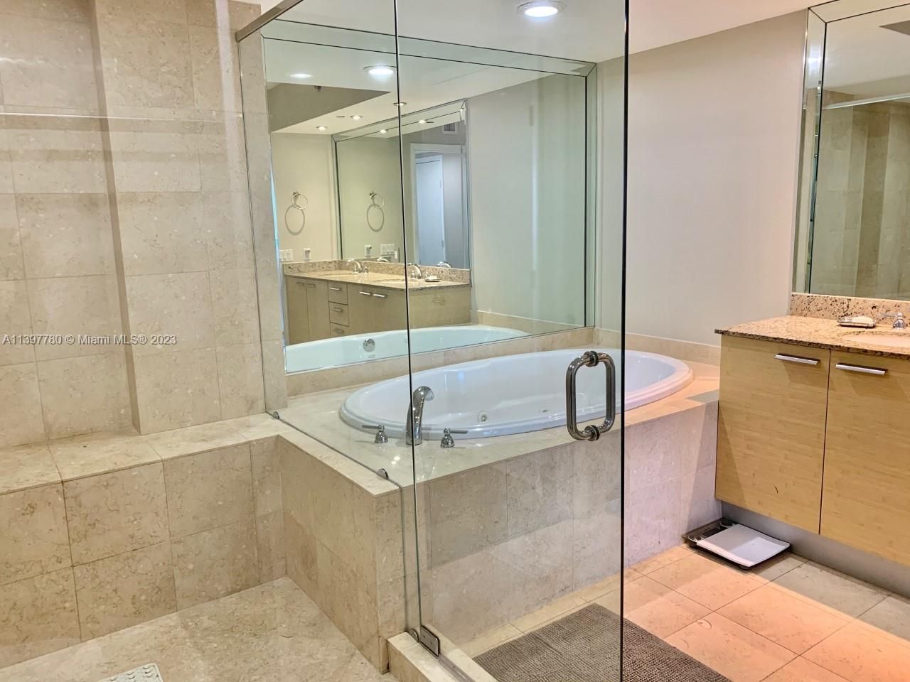 1830 S Ocean Dr, Unit 1610, Hallandale Beach, FL 33009 Photo