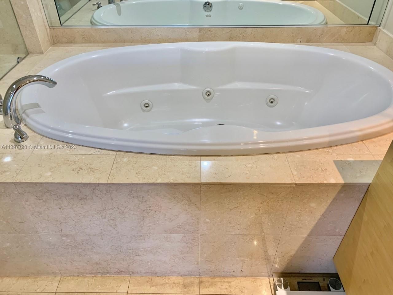 1830 S Ocean Dr, Unit 1610, Hallandale Beach, FL 33009 Photo