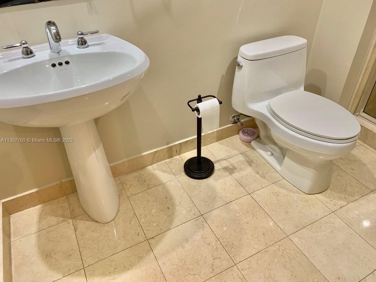 1830 S Ocean Dr, Unit 1610, Hallandale Beach, FL 33009 Photo