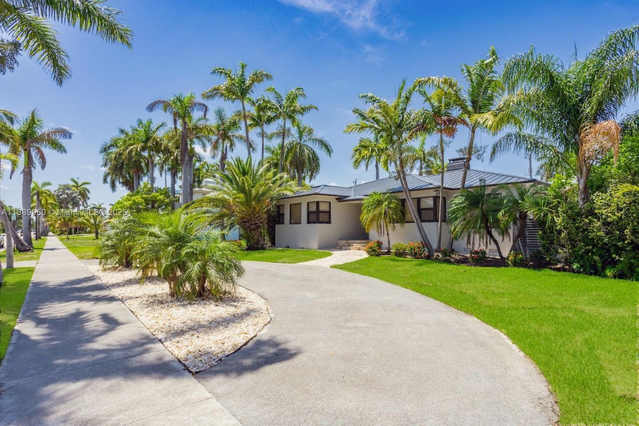 801 Harrison St, Hollywood, FL 33019 Photo