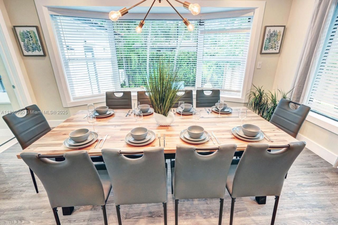 801 Harrison St, Hollywood, FL 33019 Photo