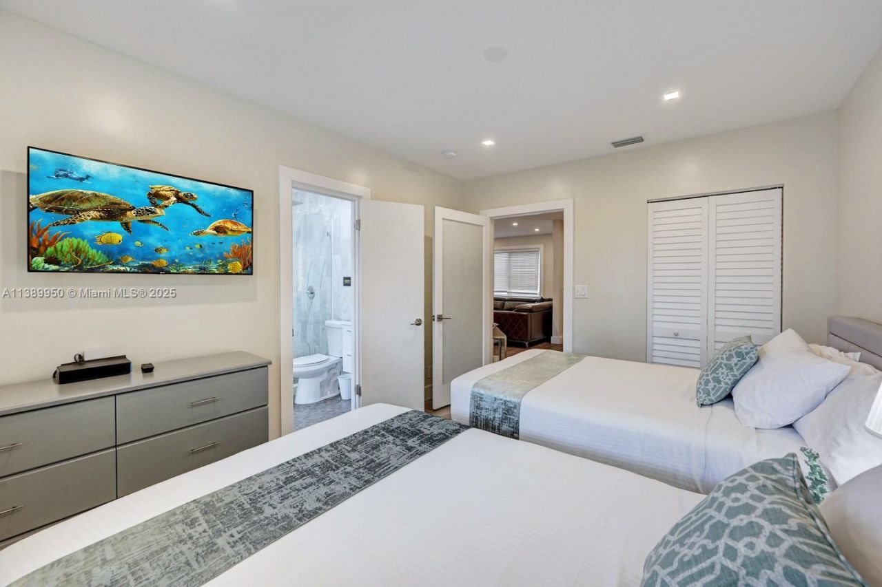 801 Harrison St, Hollywood, FL 33019 Photo