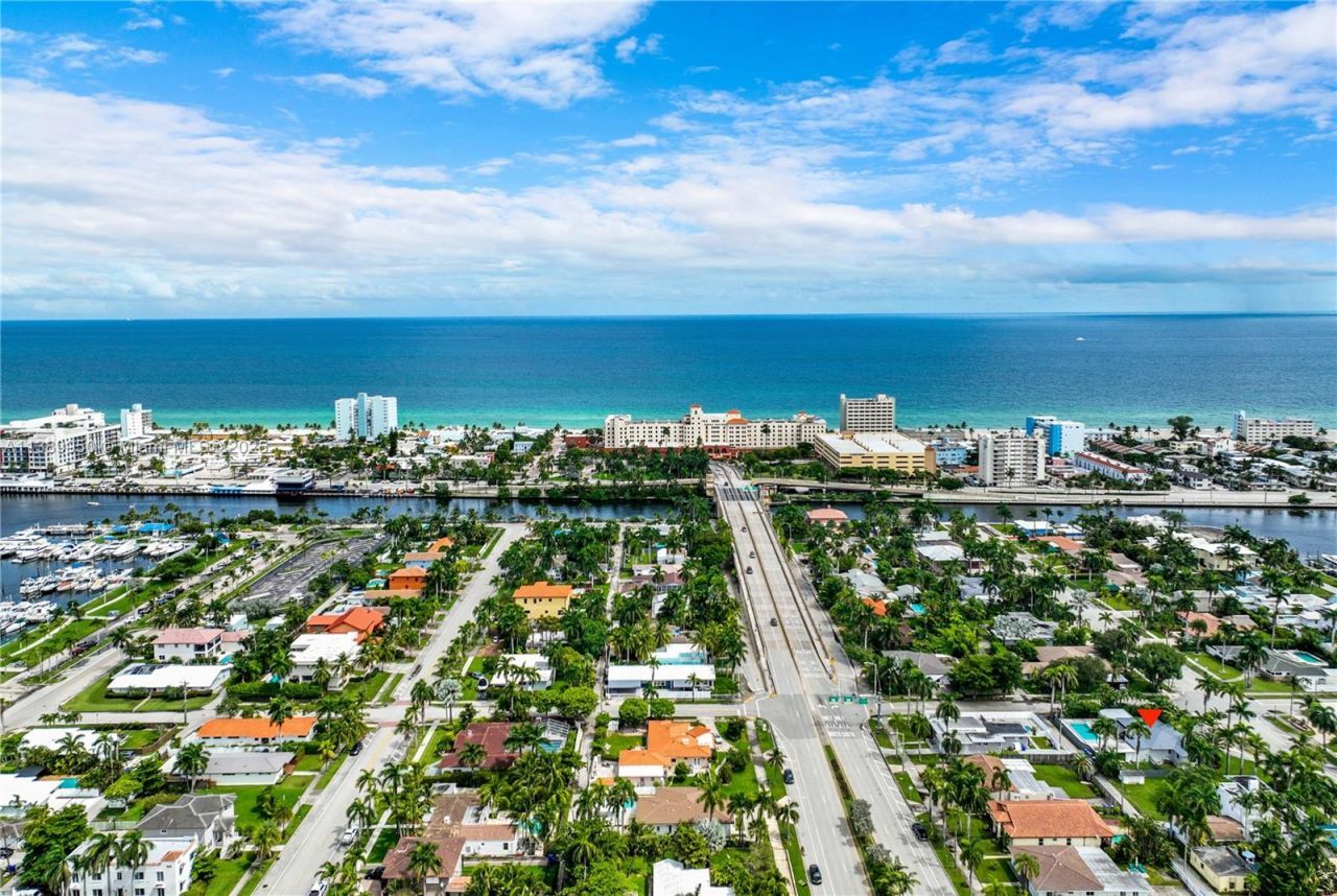 801 Harrison St, Hollywood, FL 33019 Photo