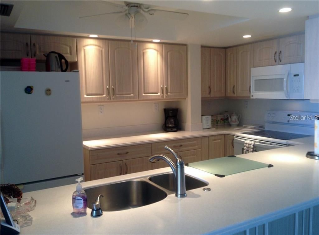 450 S Gulfview Boulevard, Unit 1606, Clearwater, FL 33767 Photo