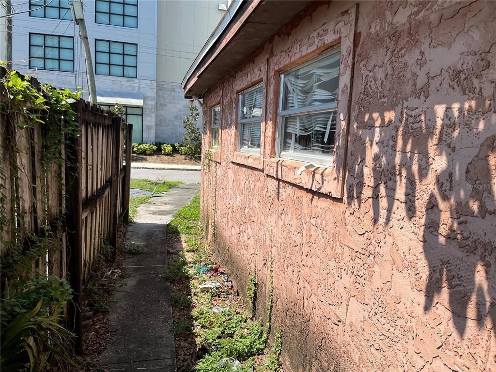 103 W Hamilton Avenue, Tampa, FL 33604 Photo
