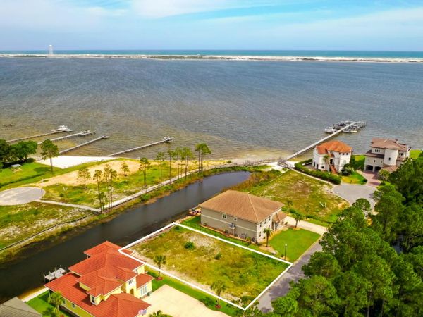 9389 Palmetto Ridge Court, Navarre, FL 32566