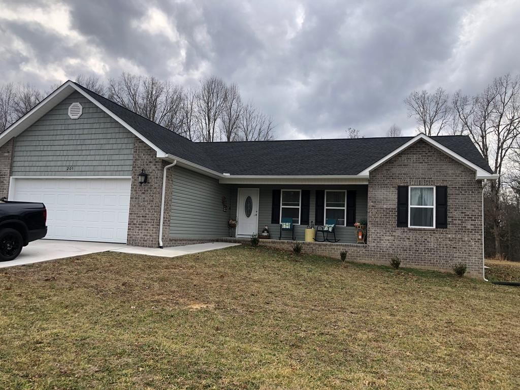 205 205 Ferry Bend Trail, Crossville, TN 38571 Main Photo