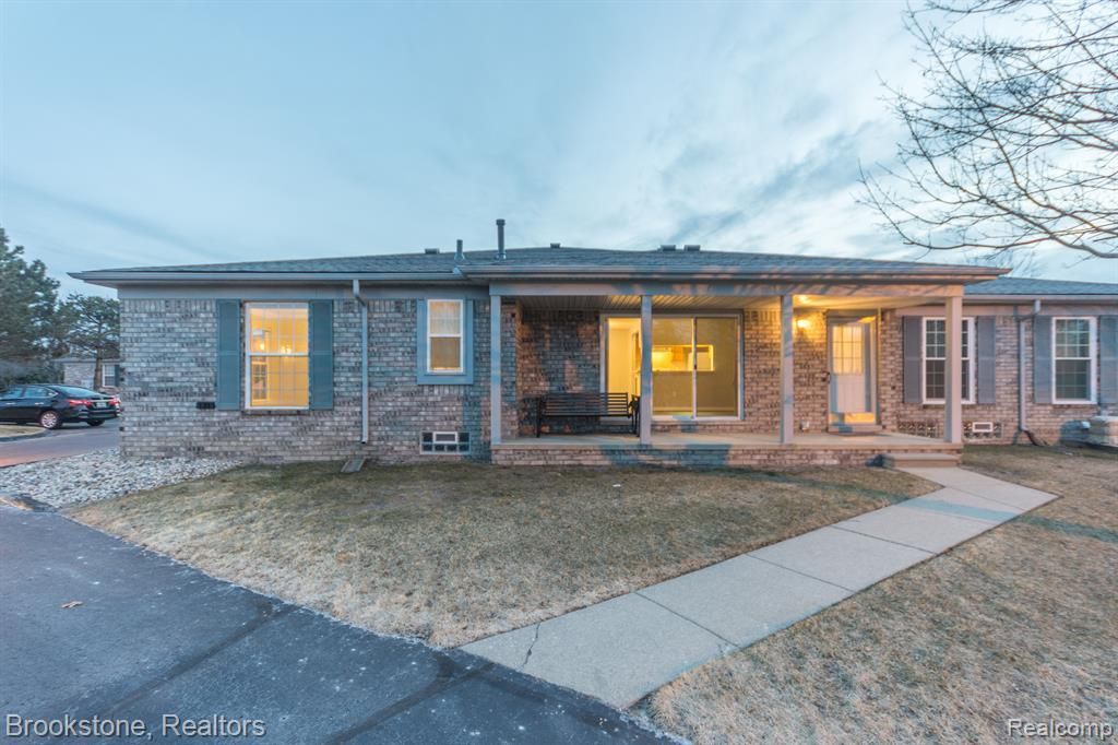 48617 Edgemont Court, Shelby Township, MI 48315 Main Photo