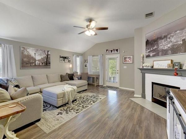 1307 Ridgewood DR, Leander, TX 78641