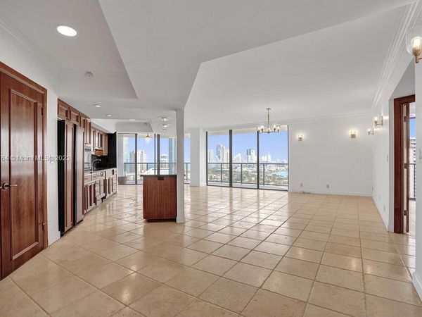 19667 Turnberry Way, Unit 26B, Aventura, FL 33180