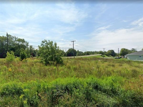 2319 Elm Court, Niagara Falls, NY 14305