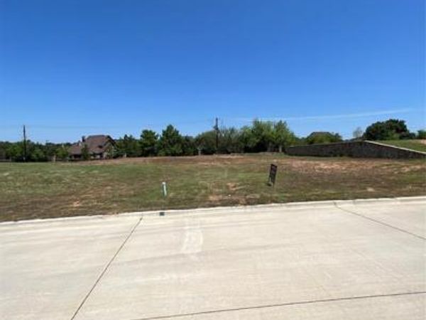 1729 Oakbrook Drive, Keller, TX 76262