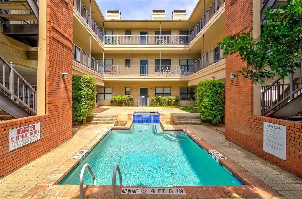 106 E 30th St, Unit 208, Austin, TX 78705 Main Photo