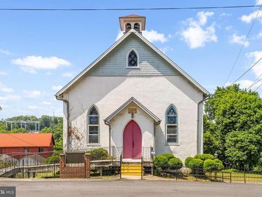 2460 MOUNT ROAD, ASTON, PA 19014