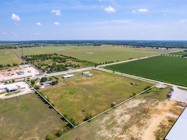 1206 E Jefferson Avenue, Whitney, TX 76692