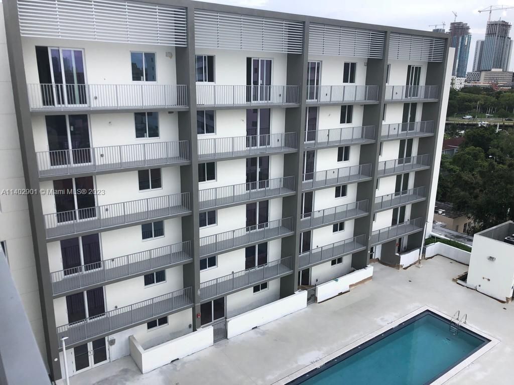 645 NW 1st St, Unit 503, Miami, FL 33126 Photo