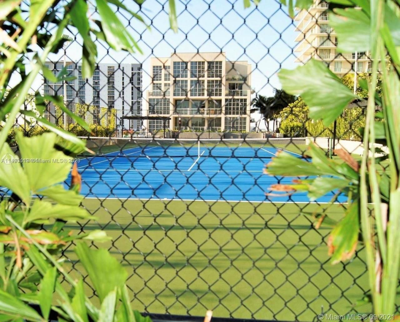 121 NE 34th St, Unit L302, Miami, FL 33137 Photo