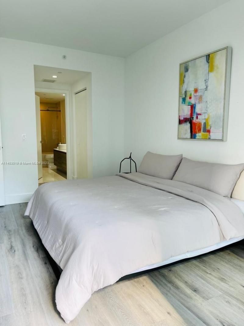 121 NE 34th St, Unit L302, Miami, FL 33137 Photo