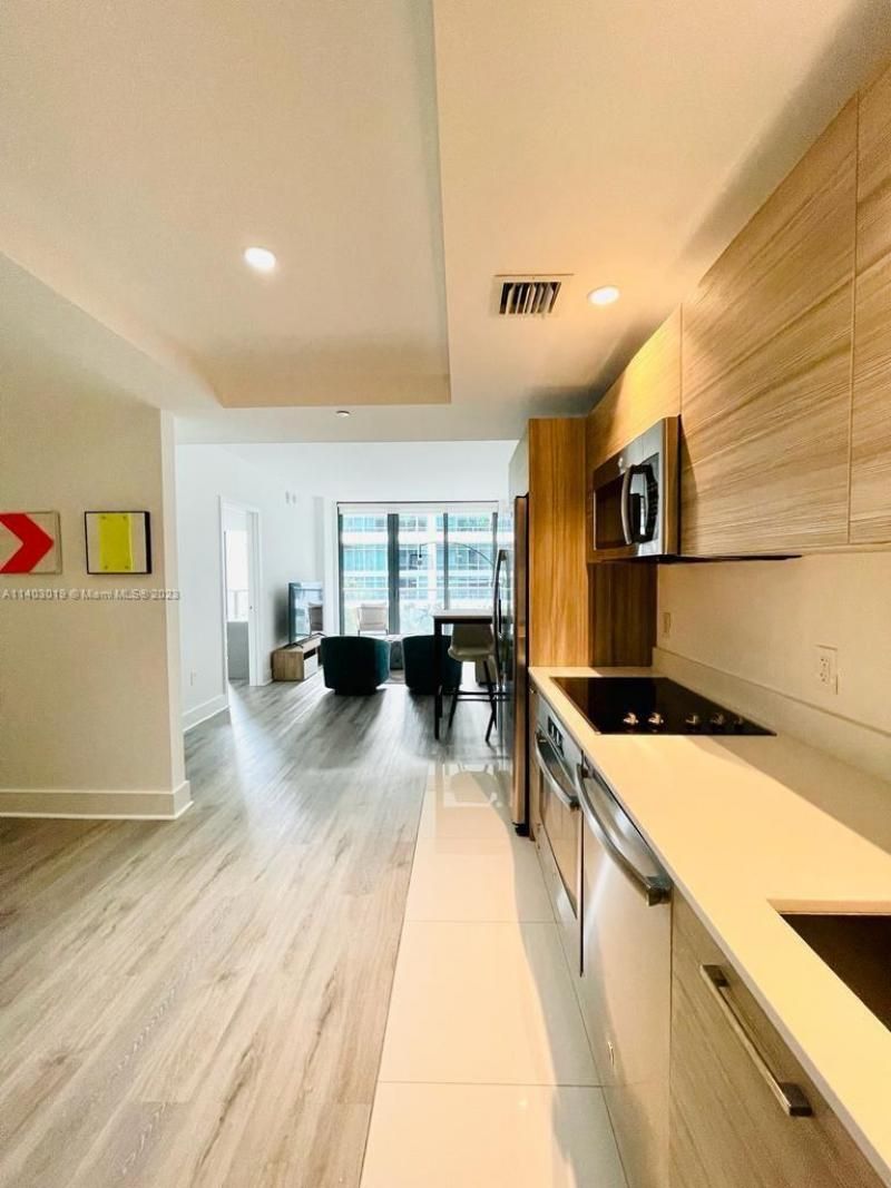 121 NE 34th St, Unit L302, Miami, FL 33137 Photo