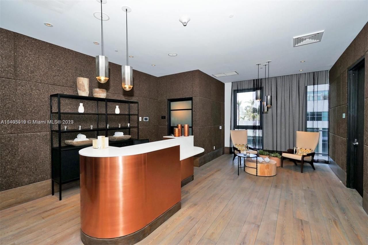 121 NE 34th St, Unit L302, Miami, FL 33137 Photo