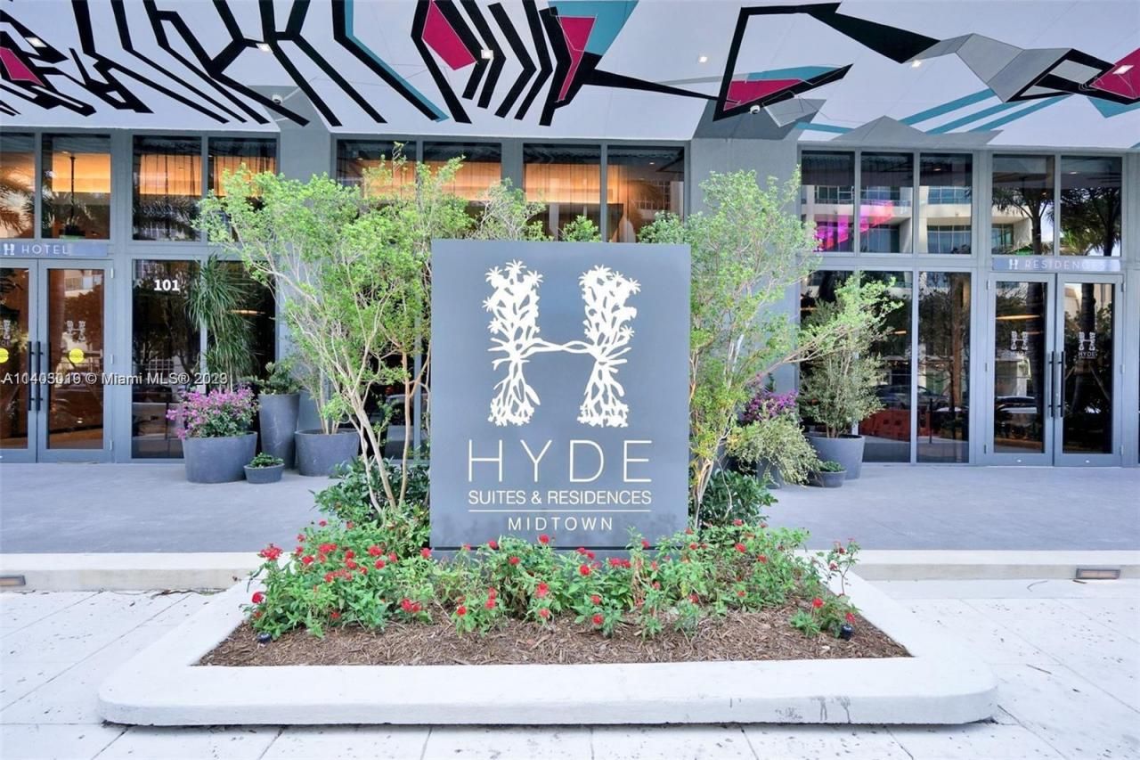 121 NE 34th St, Unit L302, Miami, FL 33137 Photo