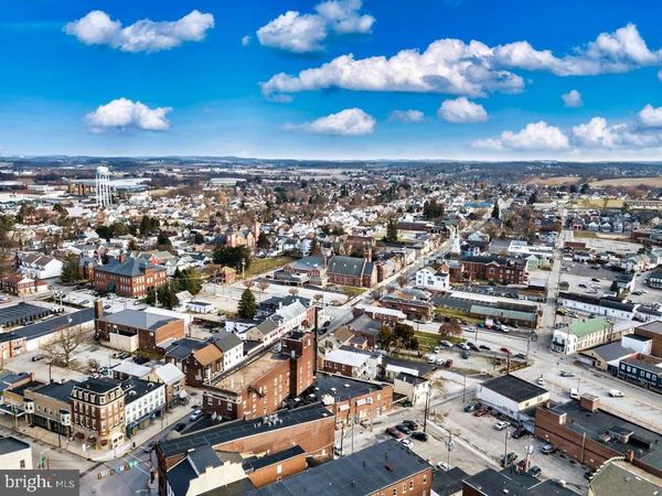 1440 BROADWAY, HANOVER, PA 17331