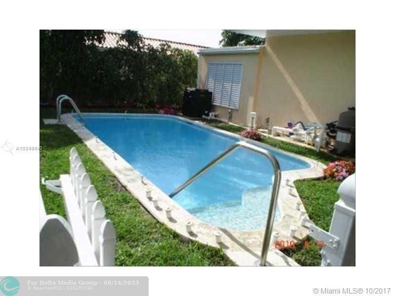 9324 Abbott Ave, Surfside, FL 33154 Photo