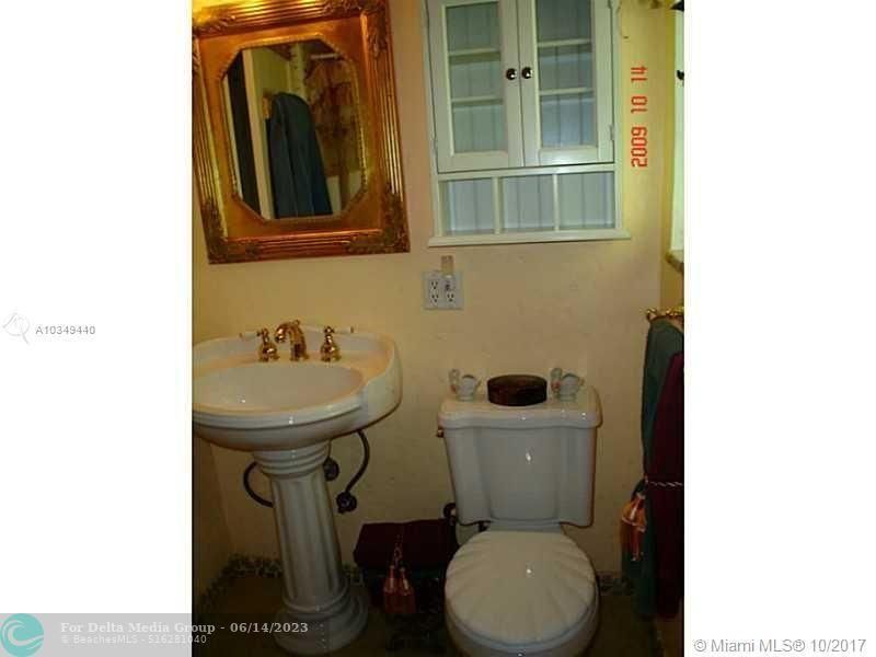 9324 Abbott Ave, Surfside, FL 33154 Photo