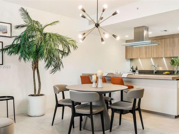 1000 Brickell Plaza, Unit 2711, Miami, FL 33131