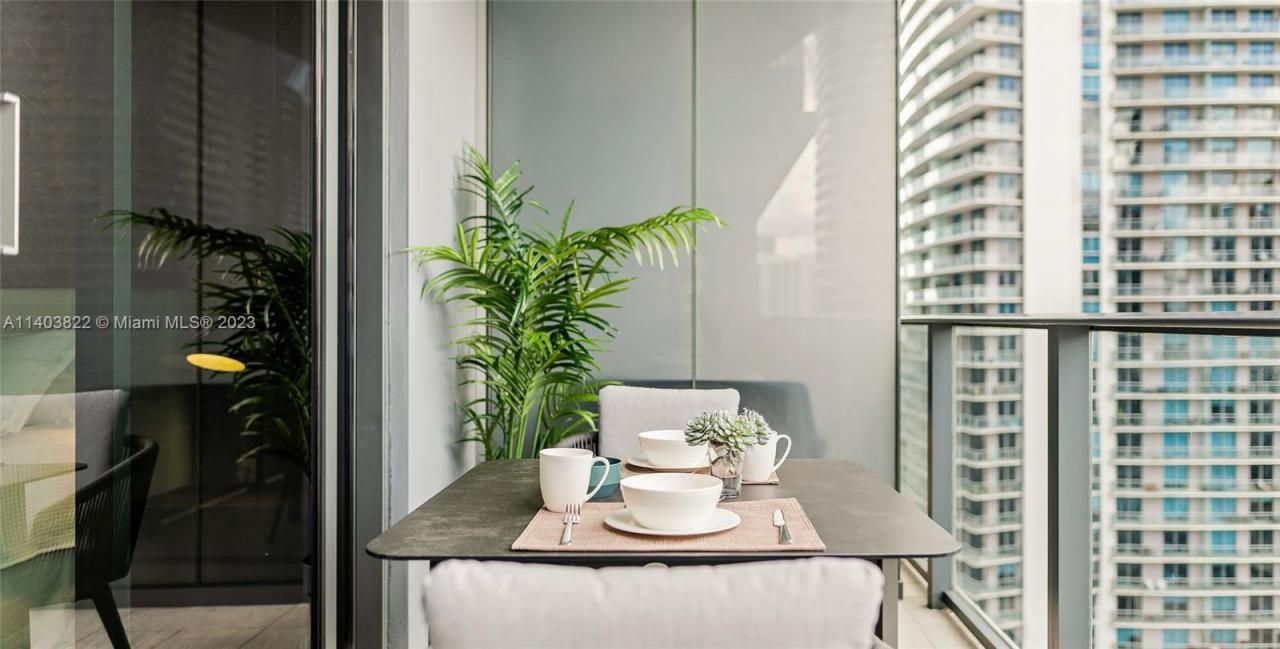 1000 Brickell Plaza, Unit 2711, Miami, FL 33131 Photo