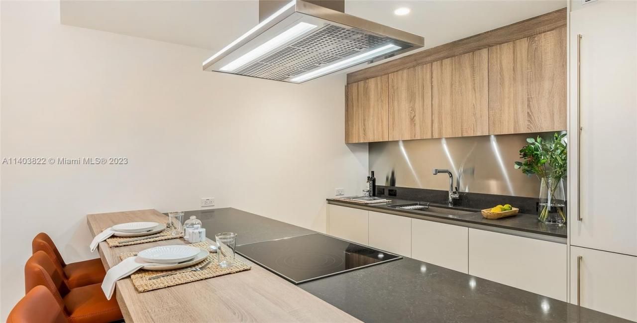 1000 Brickell Plaza, Unit 2711, Miami, FL 33131 Photo