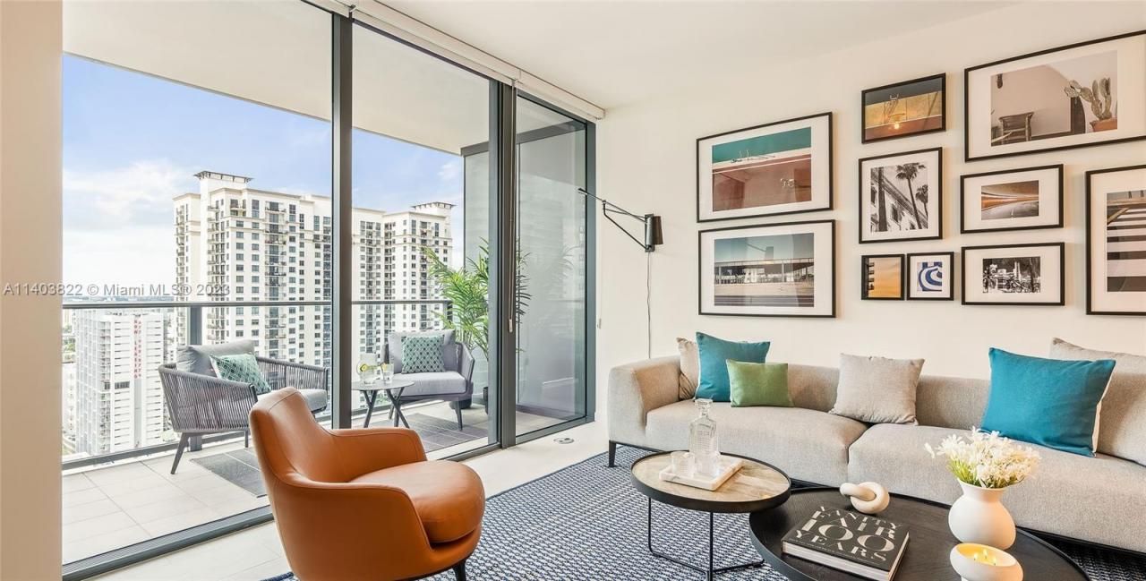 1000 Brickell Plaza, Unit 2711, Miami, FL 33131 Photo