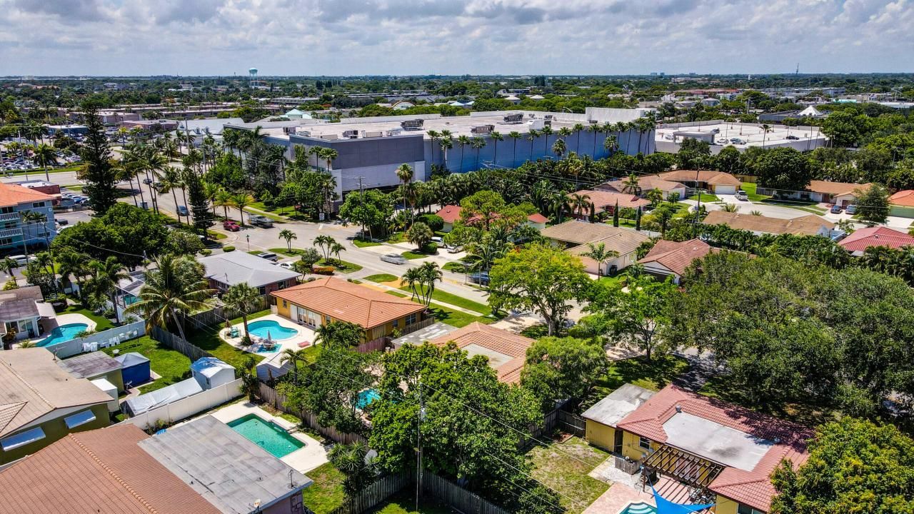 808 SE 13 Court, Deerfield Beach, FL 33441 Photo