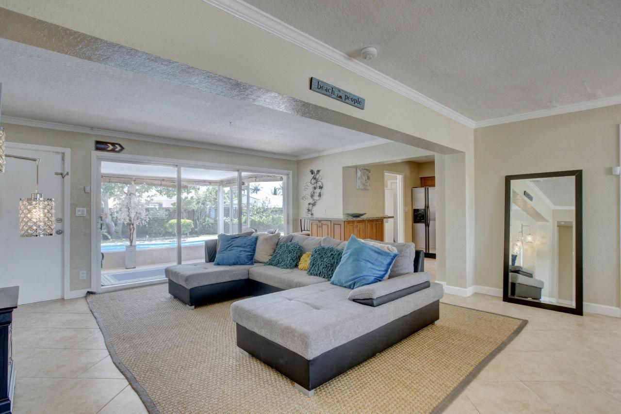 808 SE 13 Court, Deerfield Beach, FL 33441 Photo