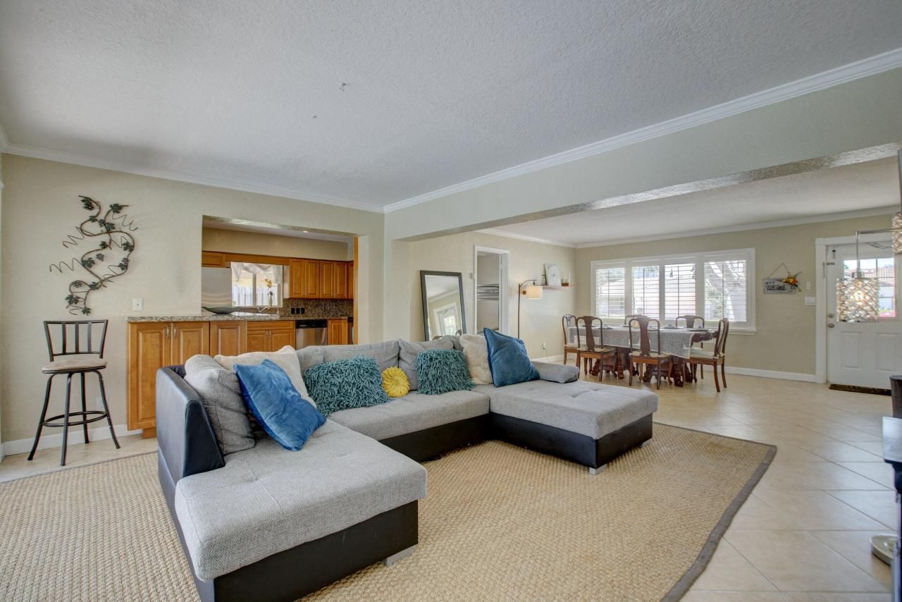 808 SE 13 Court, Deerfield Beach, FL 33441 Photo