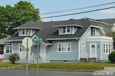 131 Gregory Avenue, Merrick, NY 11566 Main Photo